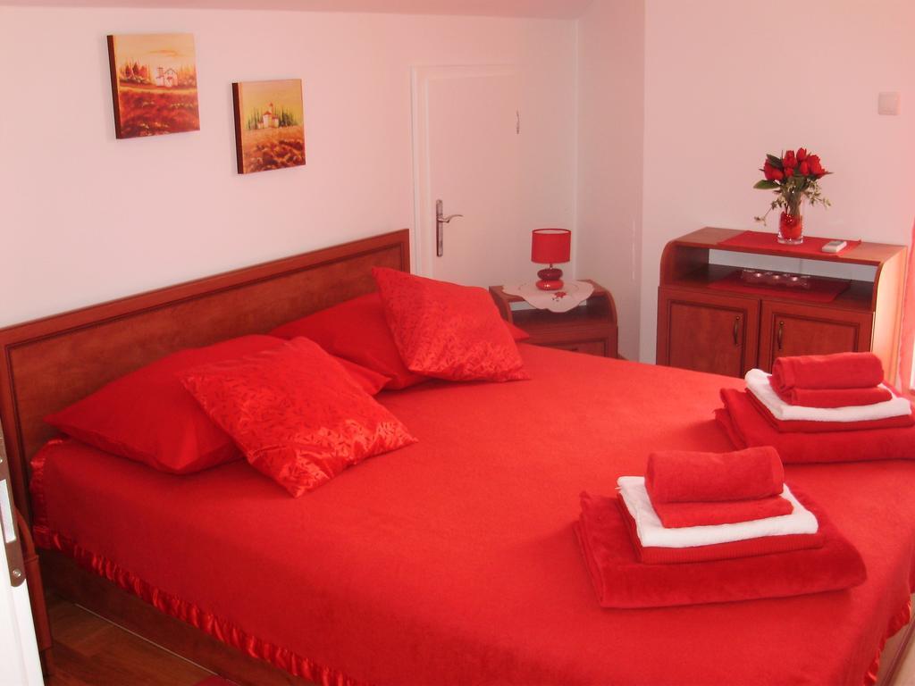 Apartments Mara Cres Habitación foto